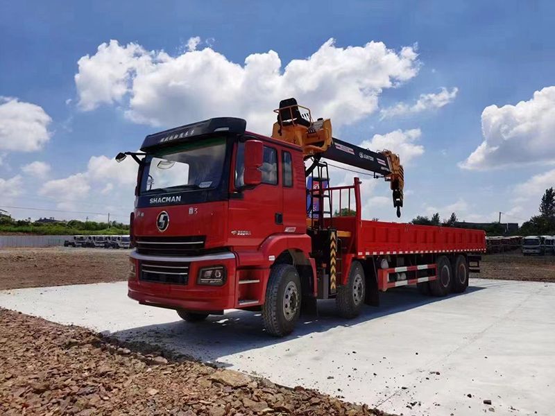 國(guó)六陜汽軒德前四后八隨車吊