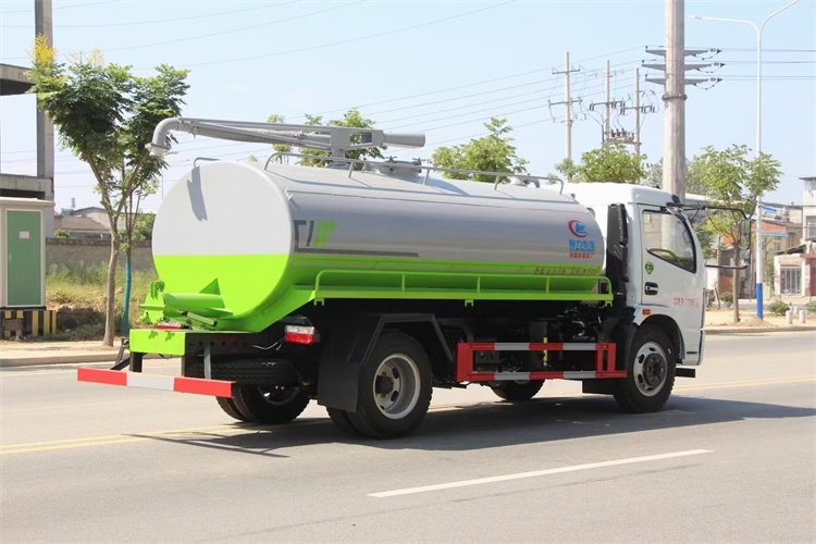 東風(fēng)大多利卡9方吸糞車